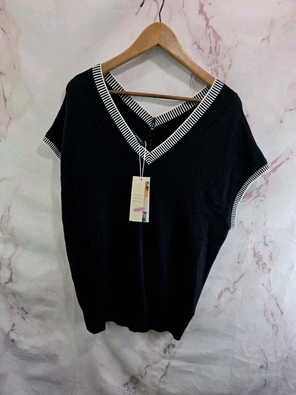 Dokotoo Sweater Vest Womens Large Black White Knit V Neck Stripe Viscose Grandpa